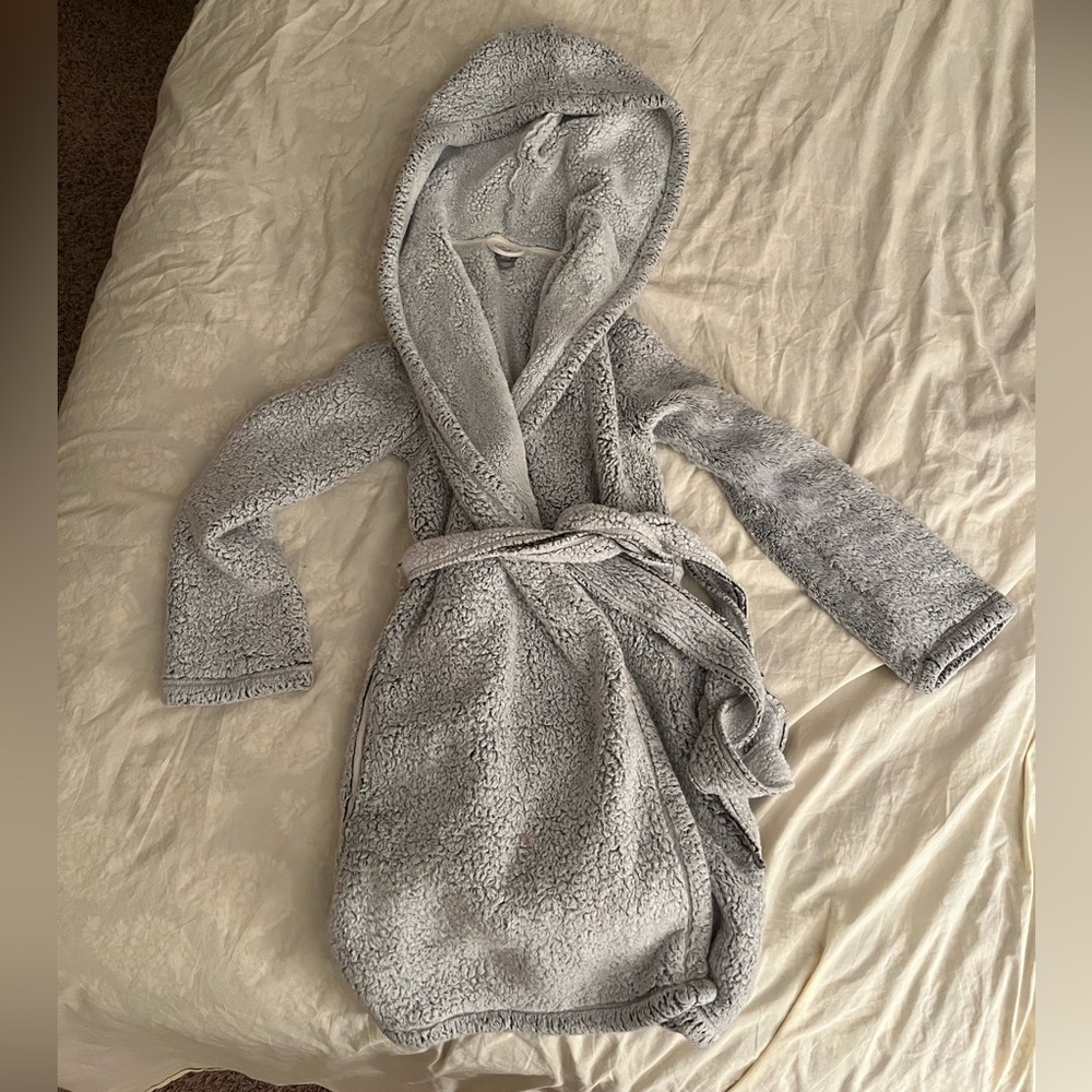 Aerie Robe